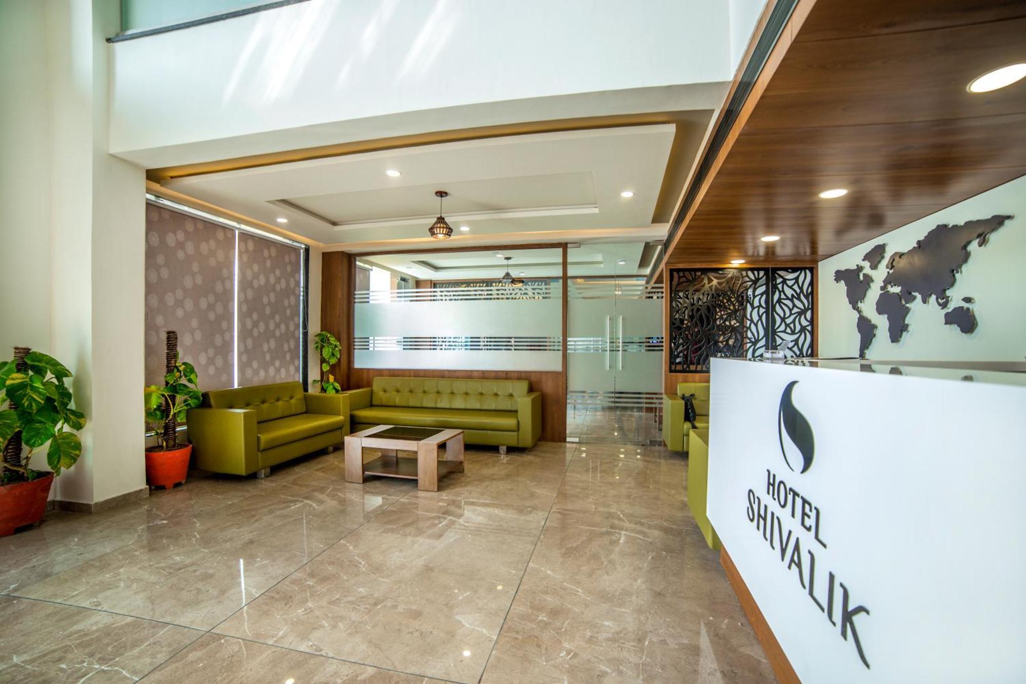 Hotel Shivalik - Mehsana Mahesana Buitenkant foto